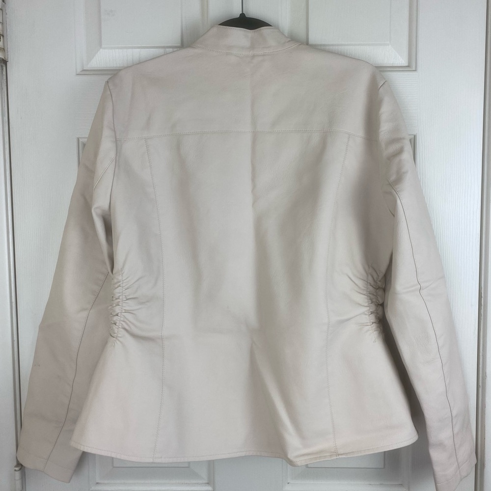 Baccini Faux Leather Cream Zip Up Jacket NWT Large - Picture 3 of 4